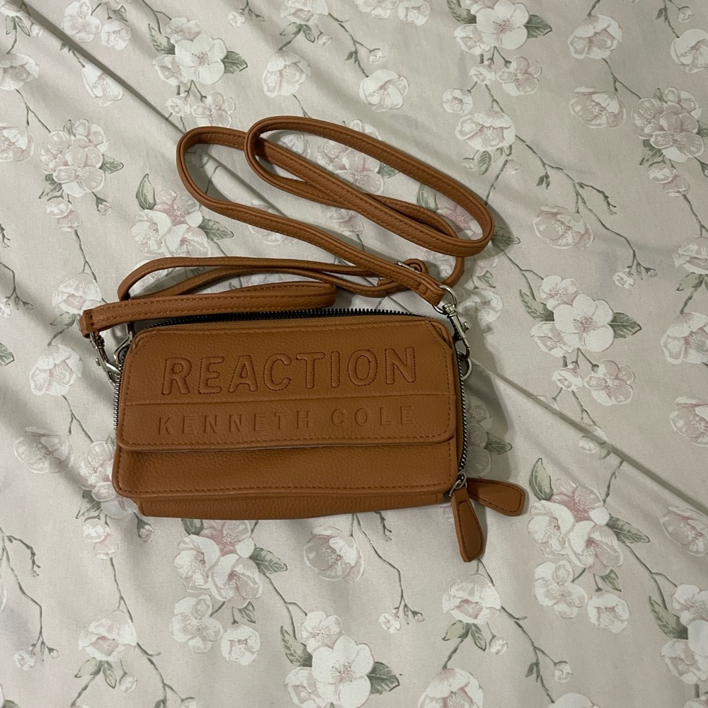 Kenneth Cole Reaction Tan Crossbody Bag